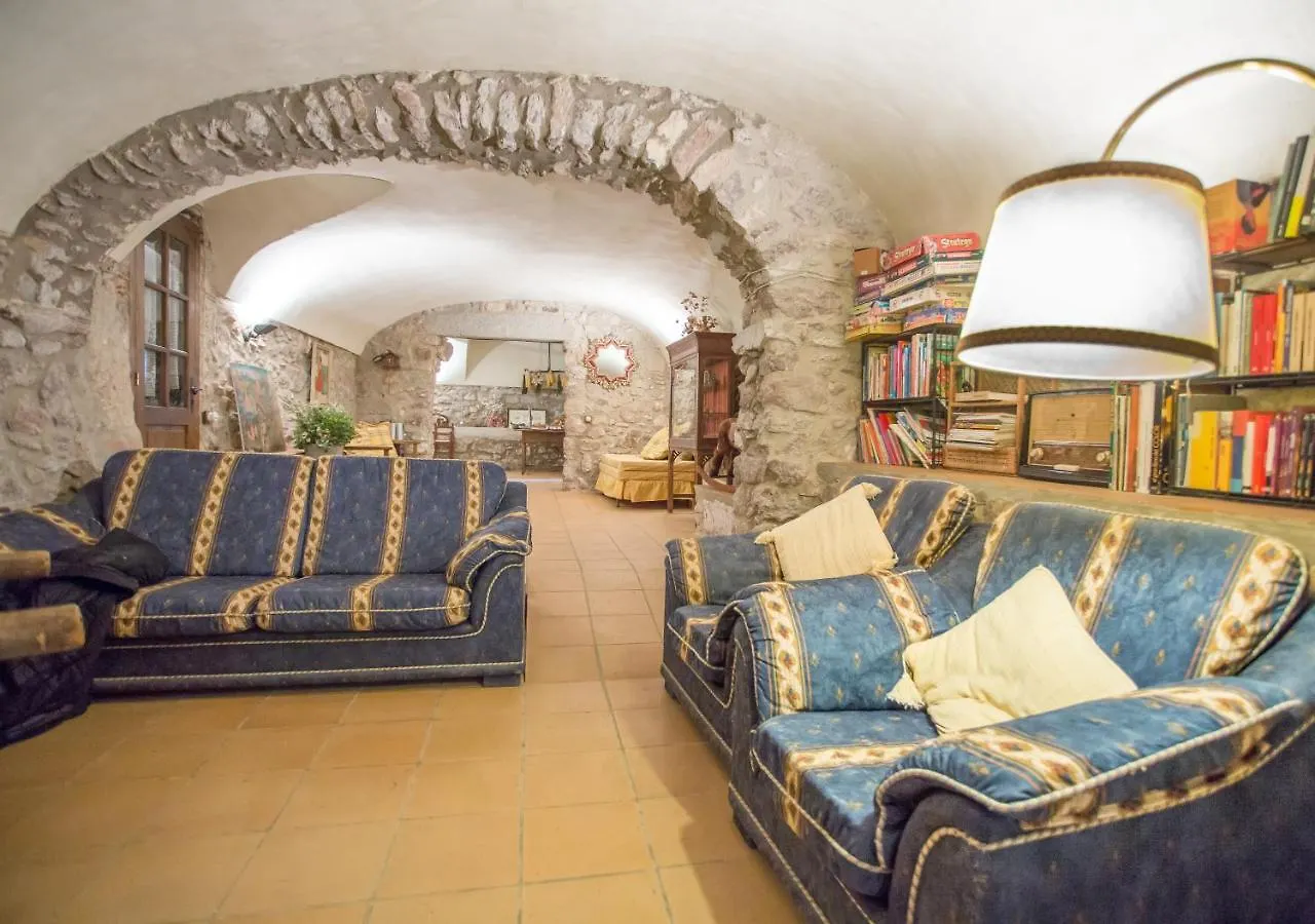 Turismo Rural Can Massot Guest House Darnius