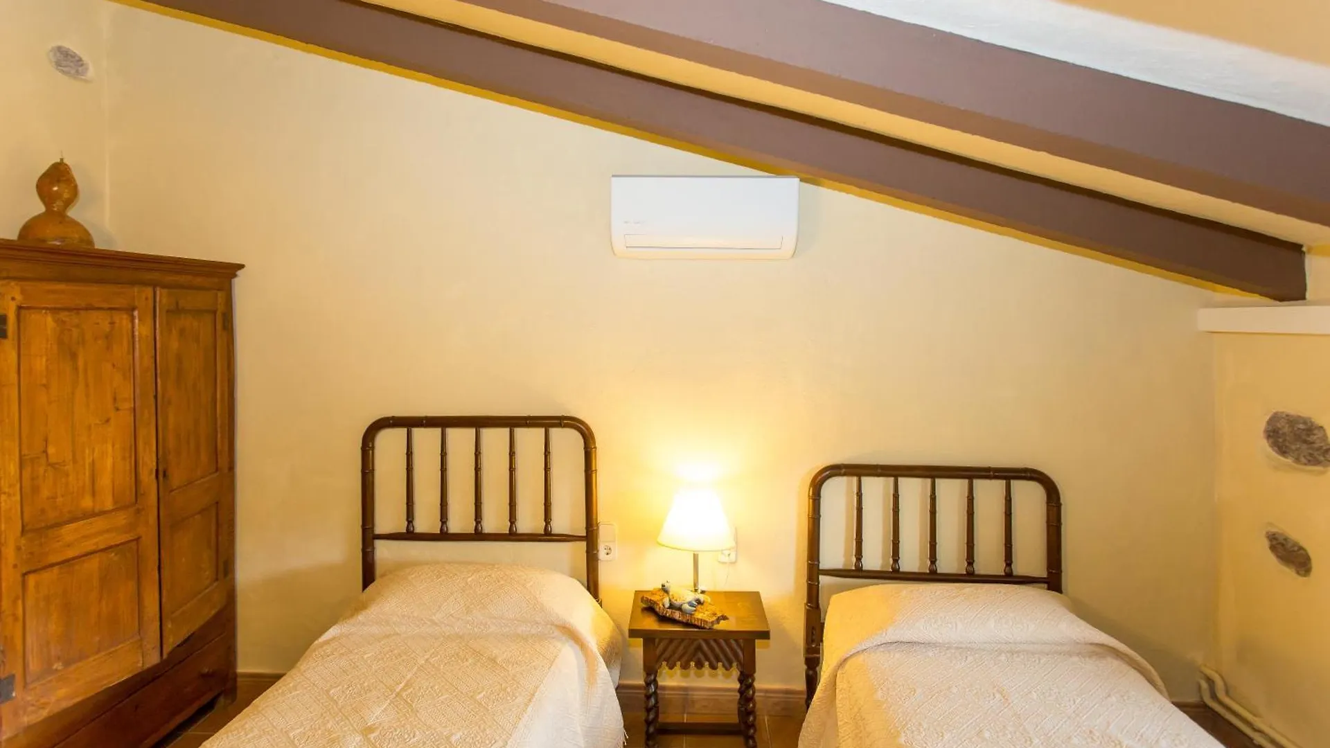 Turismo Rural Can Massot Guest House Darnius Country house